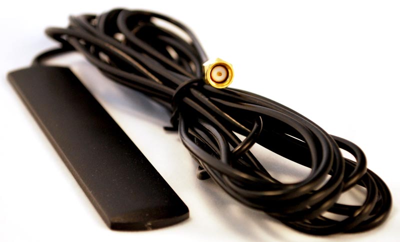 Компактная антенна на липком основании для крепления на стекле и других ровных поверхностях. Антенна оснащена кабелем длинной 3 м. Компактная антенна на липком основании для крепления на стекле и других ровных поверхностях. Антенна оснащена кабелем длинной 3 м.