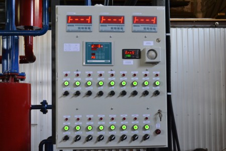 щит управления установки по производству печного топлива